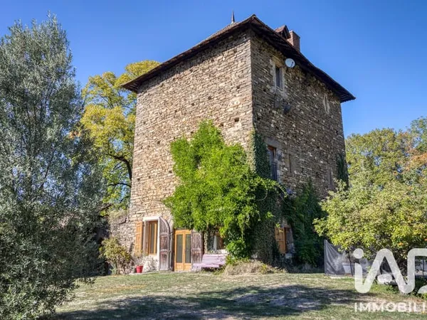 Maison 6 pièces 215 m²