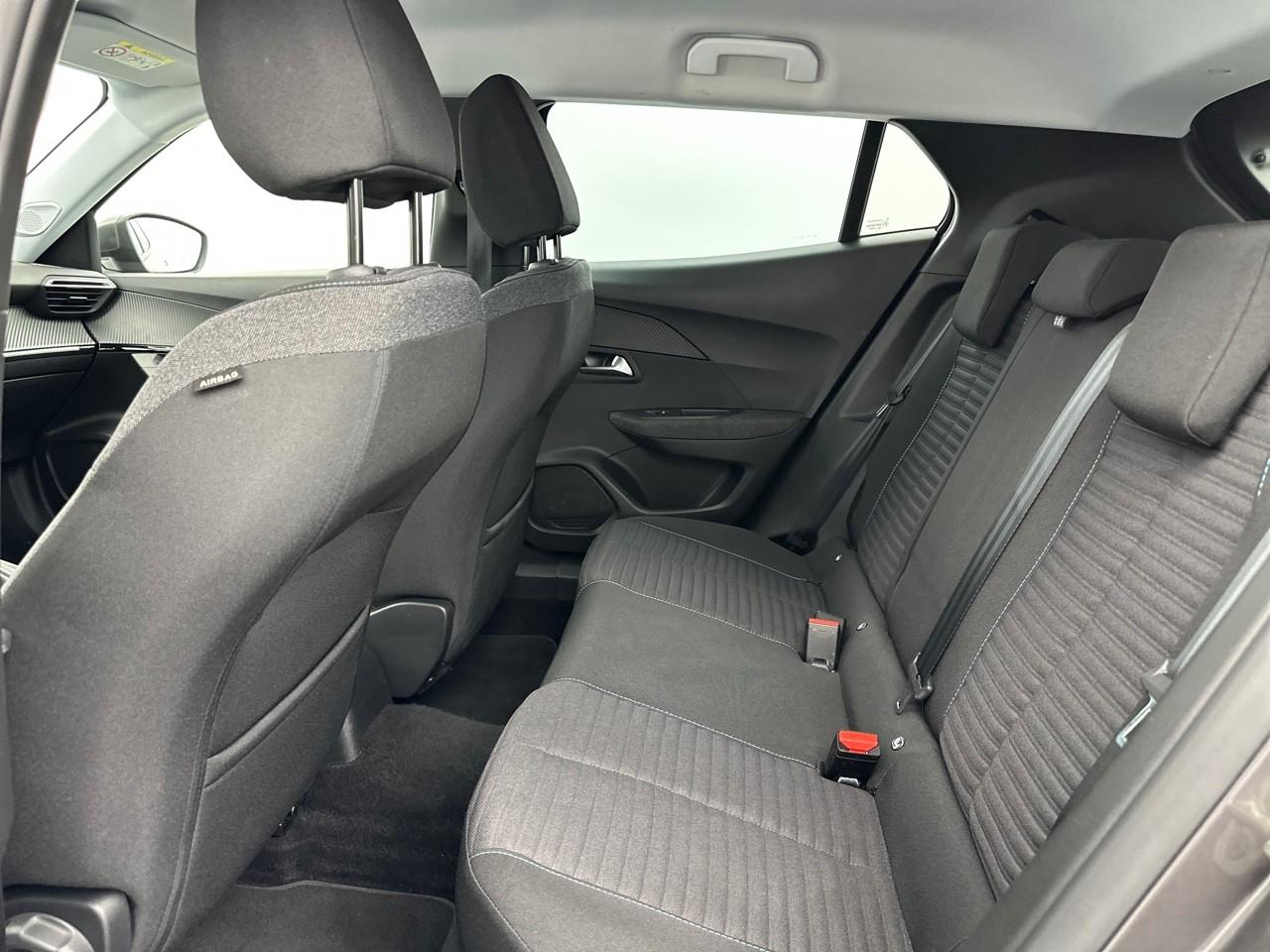 Peugeot 2008 puretech 130 s&s bvm6 style — photo 12