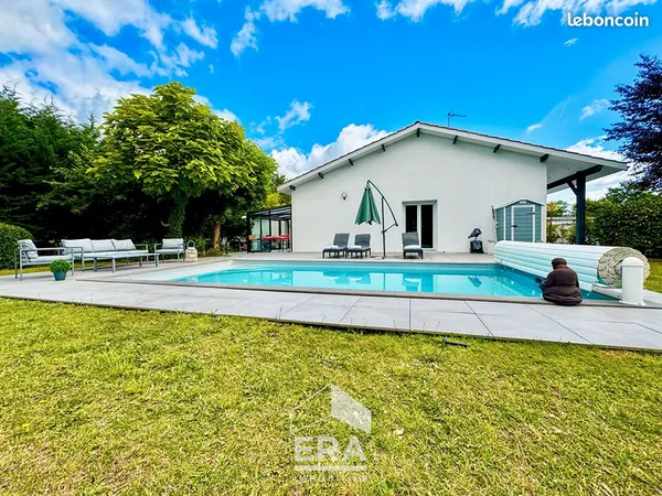 Maison 8 pièces 217 m²