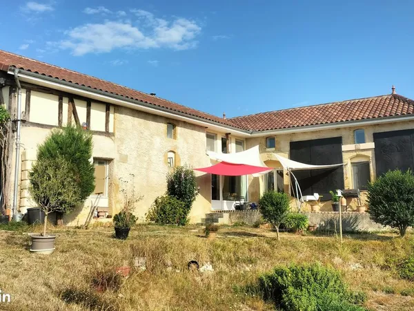Maison 7 pièces 220 m²
