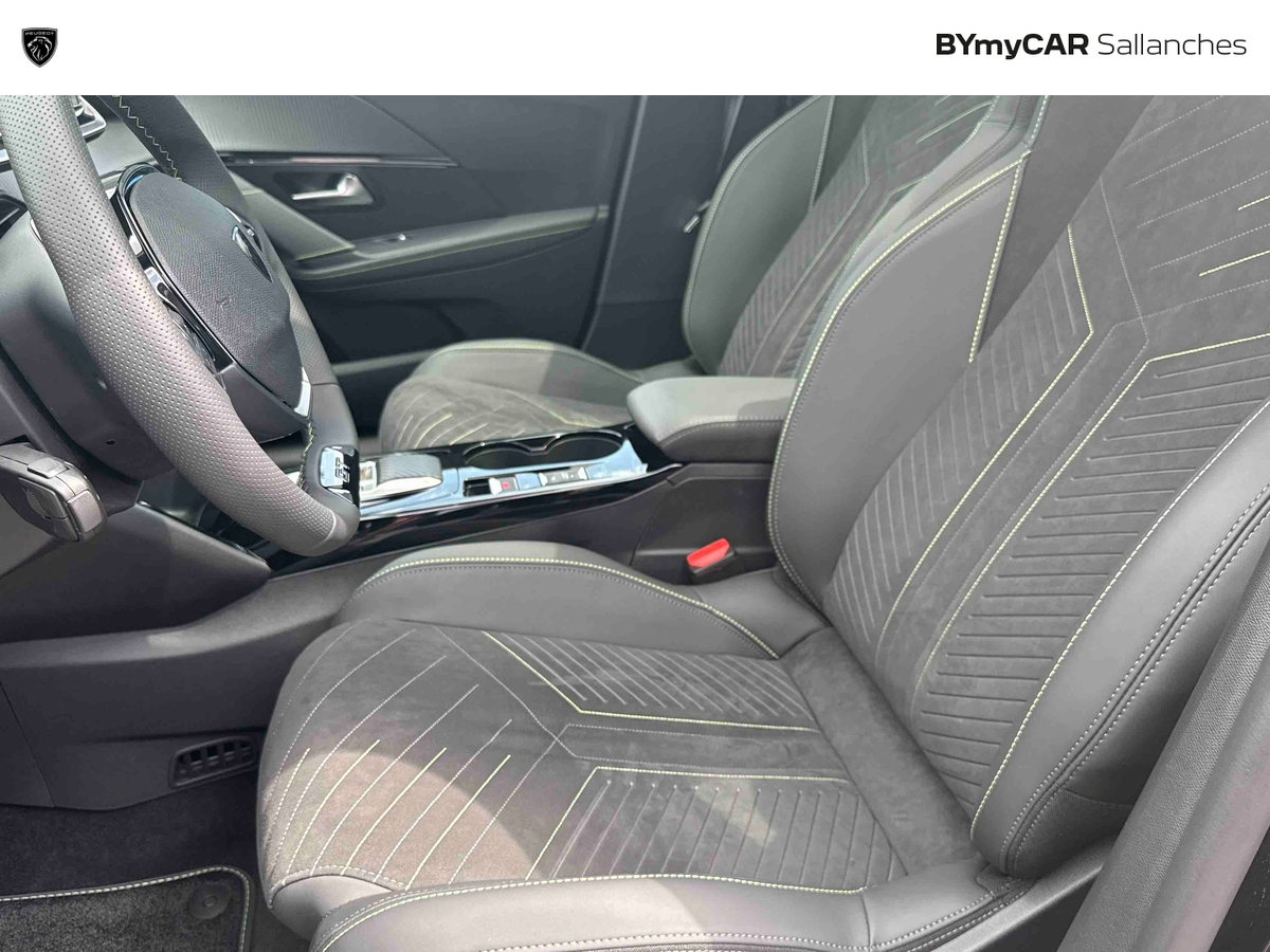 Peugeot 208 Hybrid 145 ch e-DCS6 — photo 11