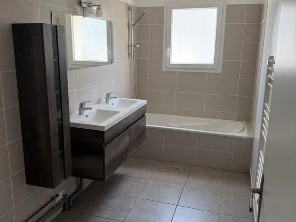 Location maison T4 - Tresses - 84m² avec jardin et parking
