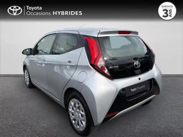 Toyota Aygo 1.0 vvt-i 72ch x-play 5p — photo 2
