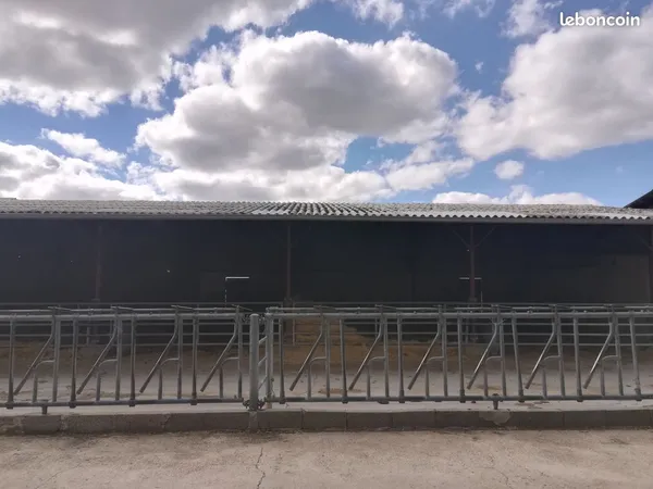 Hangar a louer