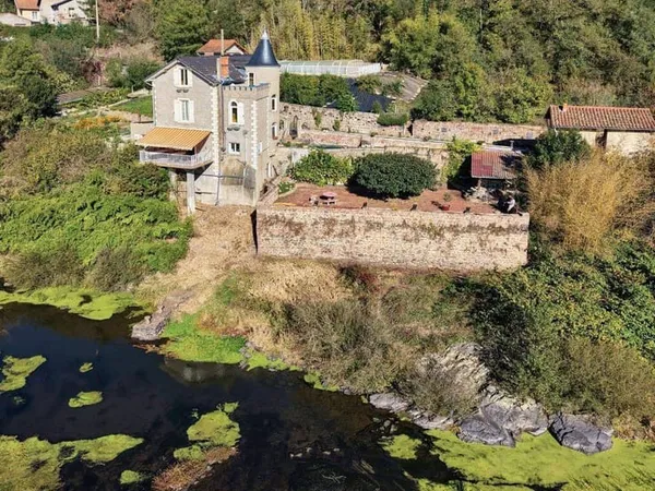 Maison 8 pièces 145 m²