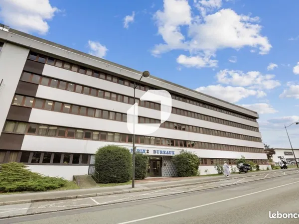 Bureau 1 019 m²