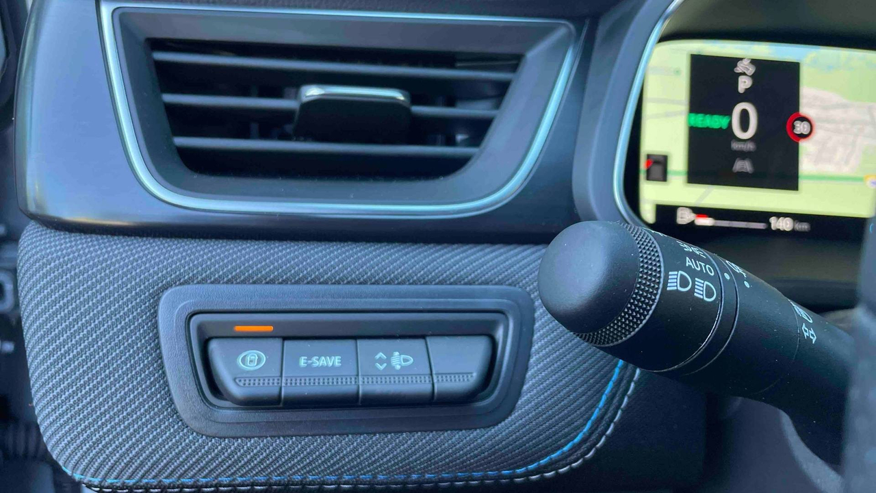 Renault Captur E-Tech full hybrid 160 ch — photo 16