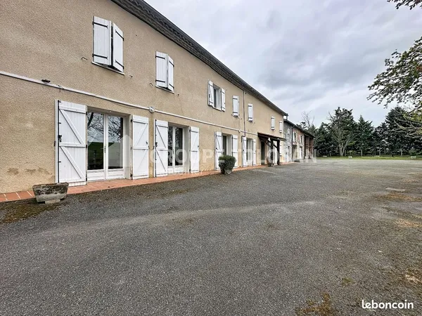 Propriété 8 pièces 188 m²