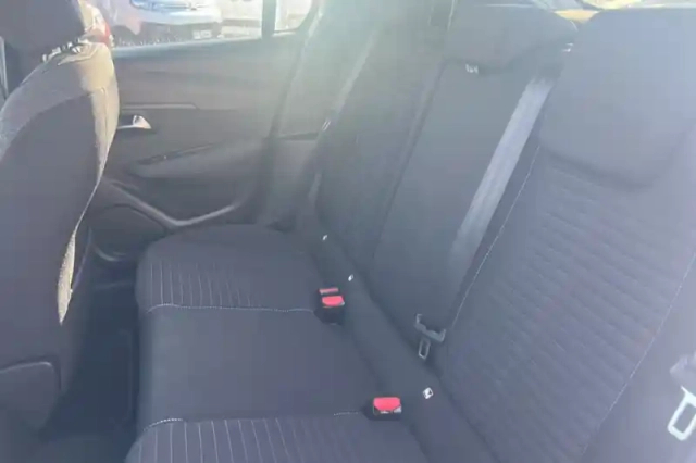 Peugeot 208 puretech 75 s&amp;s bvm5 — photo 11
