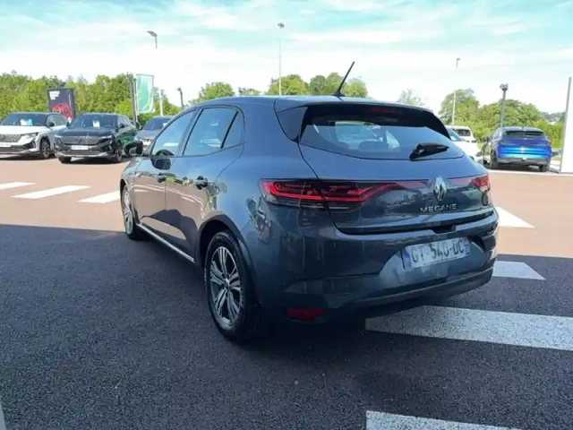 Renault Megane iv berline blue dci 115 — photo 3