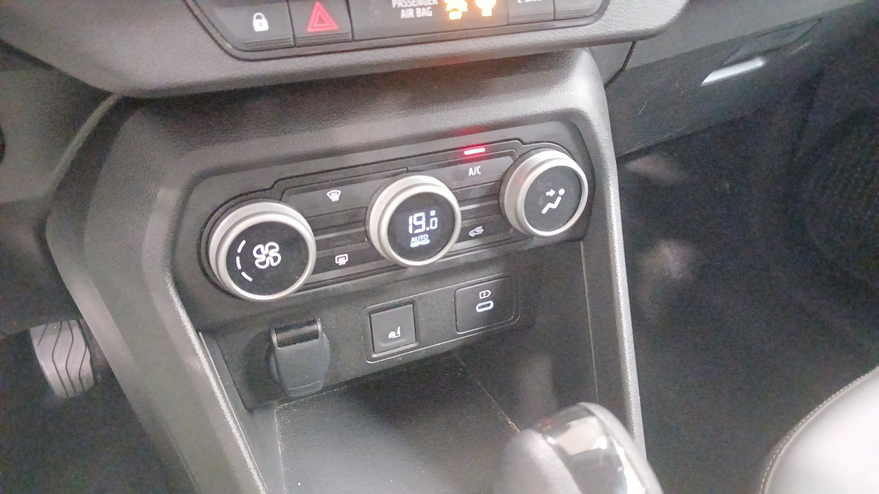 Dacia Jogger Hybrid 140 7 places GSR2 — photo 25