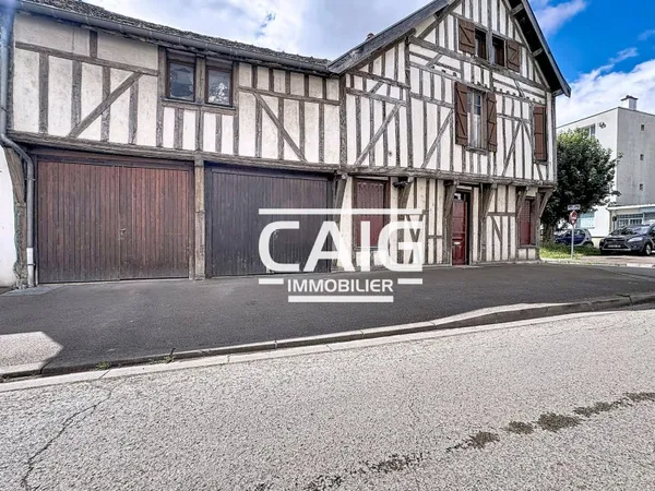 À VENDRE MAISON DIVISÉE EN 2 LOGEMENTS TROYES CENTRE