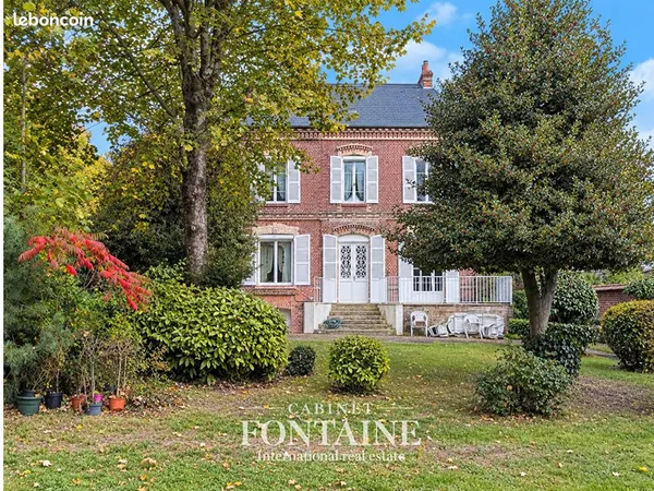 Maison 8 pièces 200 m²