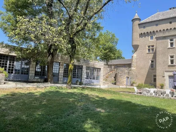 Maison 6 pièces 585 m²