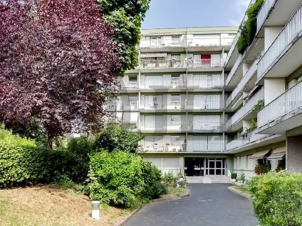 Bureau 138 m²