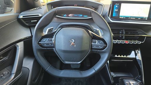 Peugeot 2008 1.2 PureTech 130 EAT8 - Allure Pack – 2022 – 79016 km – Essence – Boîte Automatique — photo 33
