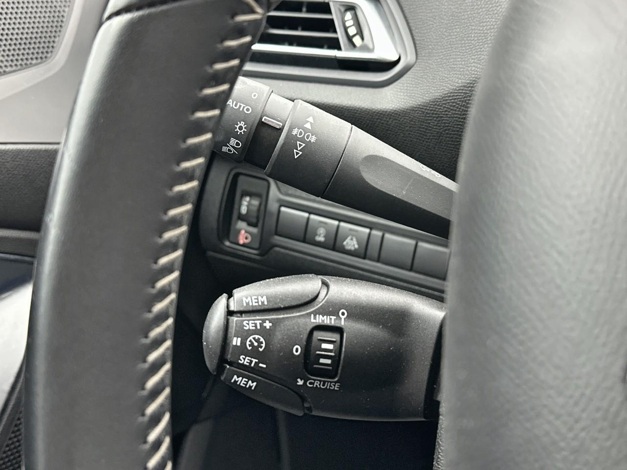 Peugeot 308 bluehdi 130ch s&s bvm6 allure — photo 17