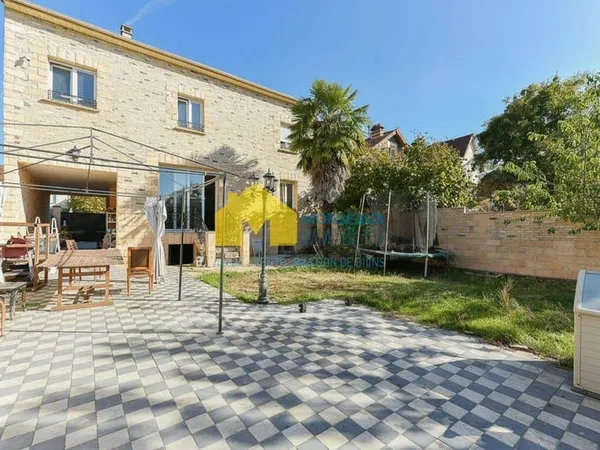 Maison 7 pièces 150 m²