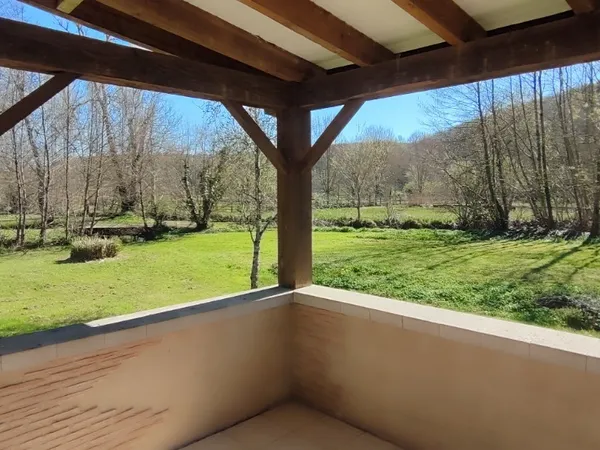 SECTEUR LALINDE-BEAUMONT MAISON DE 170 MÂ² HABITABLES CONSTRUCTIO