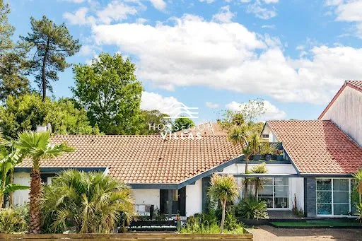 Villa 5 pièces 156 m²