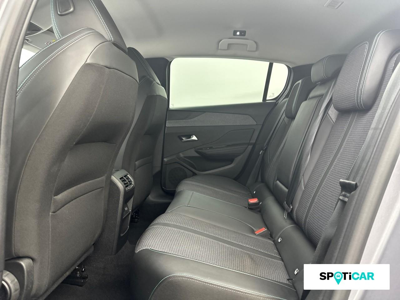 Peugeot 308 phev 180ch allure pack e-eat8 — photo 10