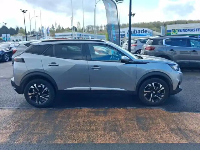 Peugeot 2008 puretech 130 s&amp;s eat8 — photo 4