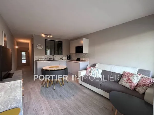 Studio 1 pièce 27 m²