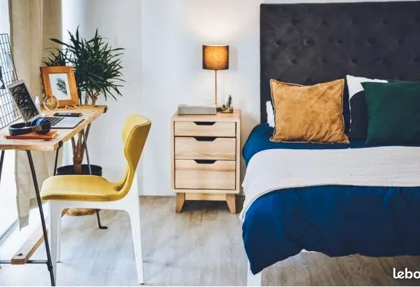 Au coeur de l'UBS, appartement à louer, coloc possible
