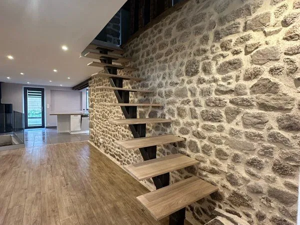 Maison en pierre 5 pièces 115m2