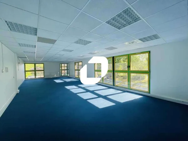 A louer Bureaux 167m² Lognes