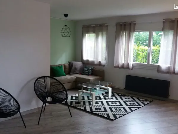 Chambre disponible en colocation étudiante - Appartement refait à neuf avec jardin privé - Mont-Sain
