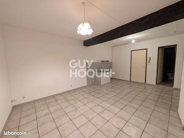 Studio 1 pièce 28 m²
