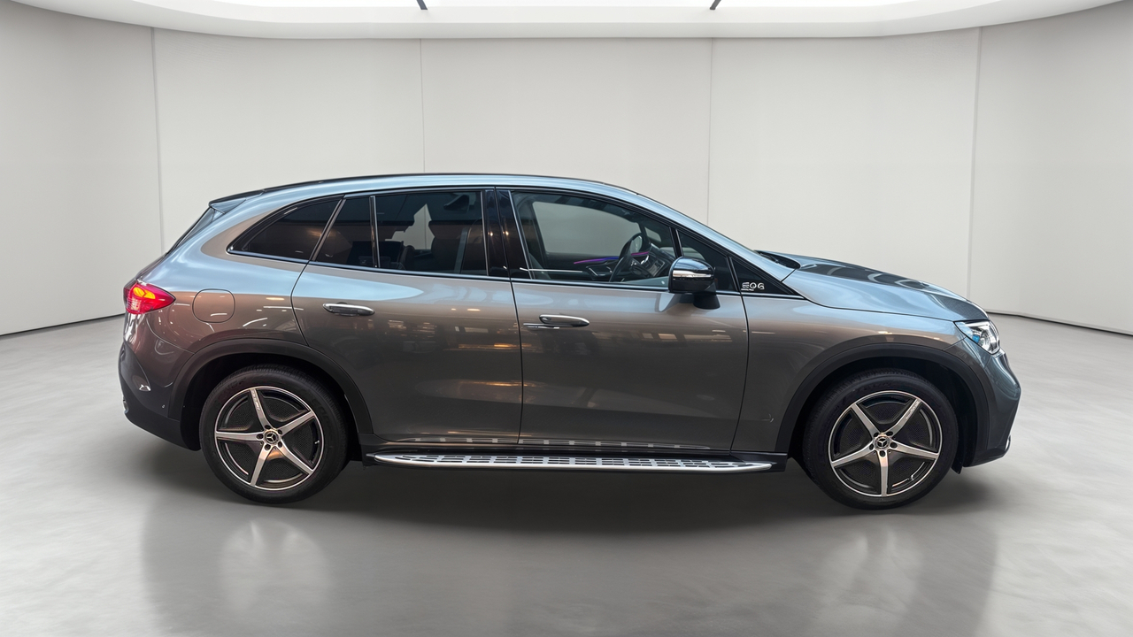 Mercedes EQE SUV 350 4MATIC — photo 6
