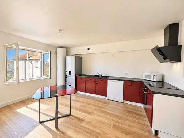 En exclusivité à Ronchamp : Bel appartement rénové de 115 m2