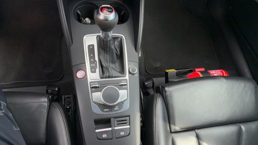 Audi RS3 Berline 2.5 TFSI 400 Quattro S-Tronic 7 - . – 2020 – 77073 km – Essence – Boîte Automatique — photo 26