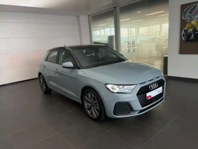 Audi A1 sportback 25 tfsi 95ch design s tronic 7 — photo 3