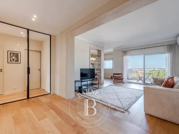 AIX-EN-PROVENCE CENTRE - APPARTEMENT 92 M2 - REFAIT À NEUF - 2 S