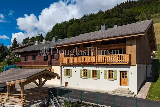 Chalet 8 pièces 303 m²
