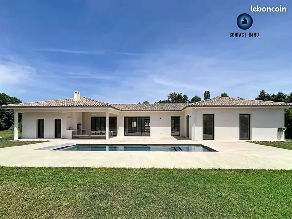 Villa 6 pièces 219 m²