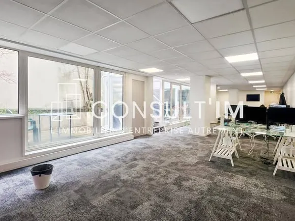 Bureaux 227 m²