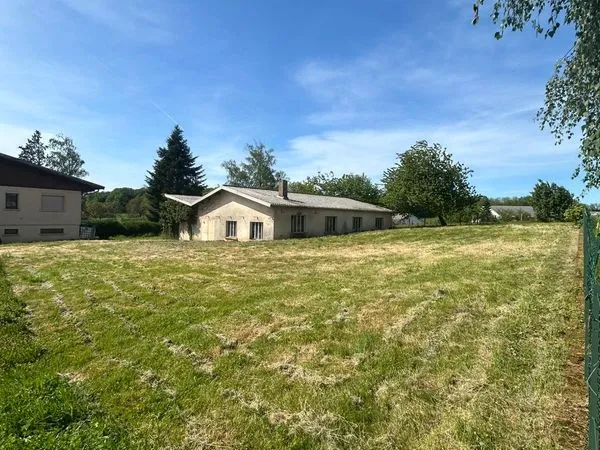 Terrain à bâtir et joli verger - Pelousey (Grand Besançon)