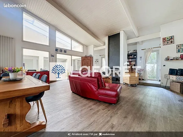 Propriété 5 pièces 158 m²
