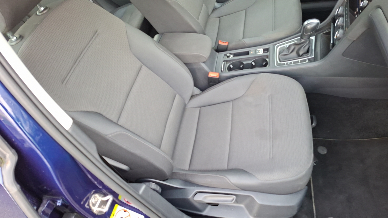 Volkswagen Golf 2.0 TDI 150 DSG7 — photo 21
