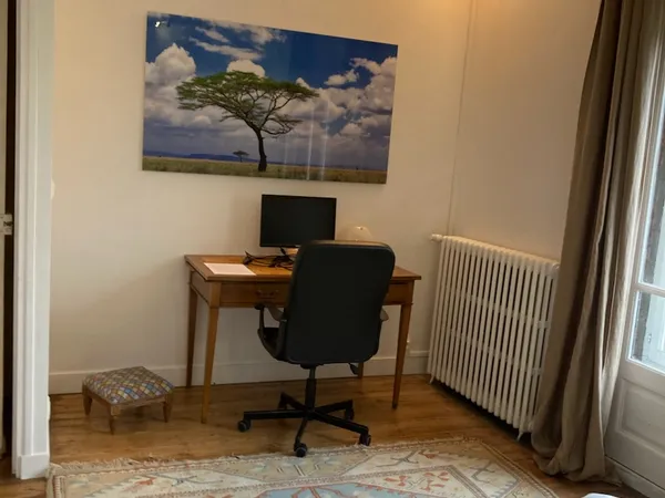 Loue chambre meublée dans maison Compiegne