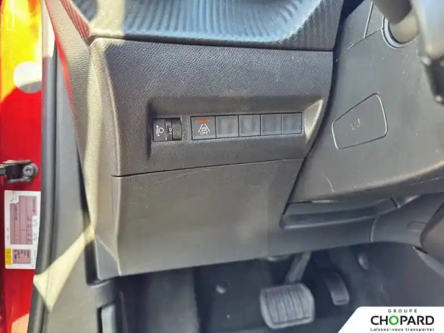 Peugeot 2008 electrique 136 ch — photo 14