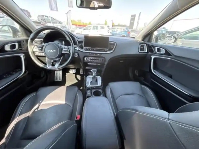 Kia Xceed 1.6 gdi 105ch + plug-in 60.5ch premium dct6 — photo 14