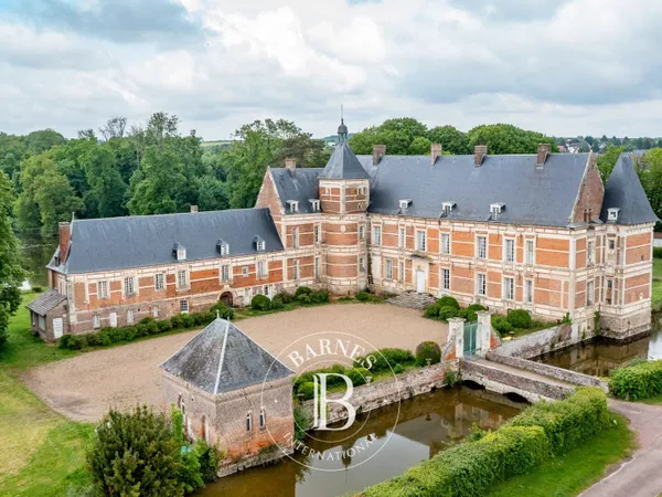 Château Renaissance classé MH aux portes de Beauvais - Oise