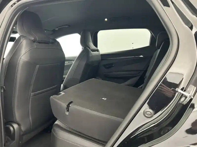 Renault Megane e-tech ev60 220 ch super charge — photo 38