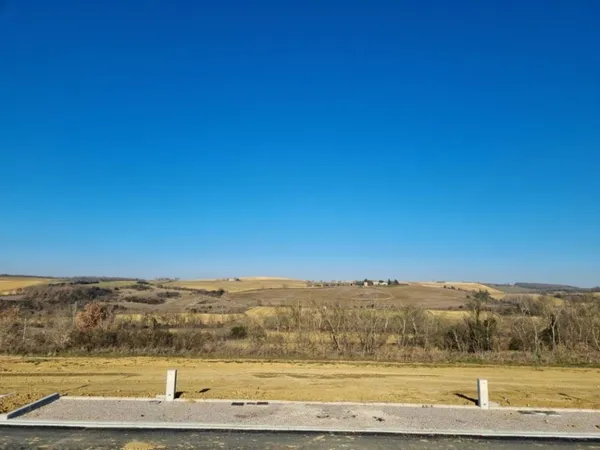 Terrain 609 m²