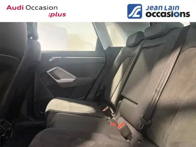 Audi Q3 35 tfsi 150 ch s tronic 7 — photo 17